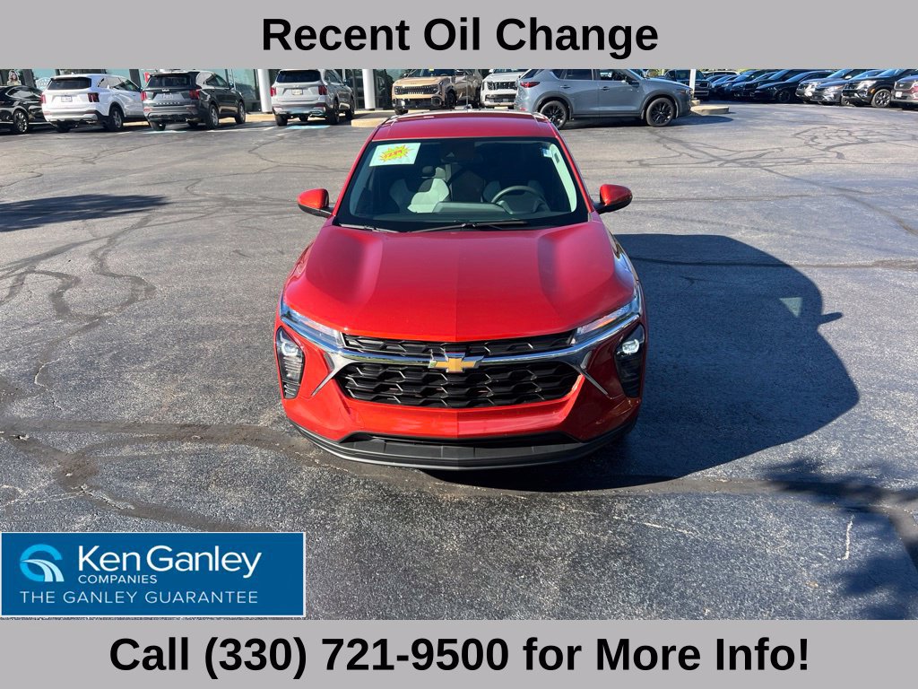 Used 2024 Chevrolet Trax LS w/ LS Convenience Package FWD image 4