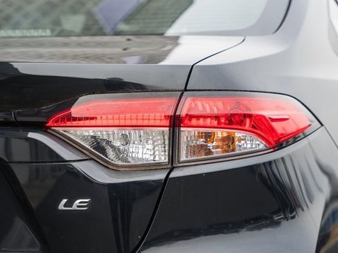 Used 2020 Toyota Corolla LE image 7