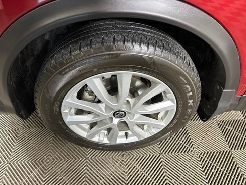 Used 2022 Nissan Rogue Sport SV w/ Technology Package image 10