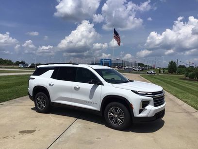 New 2025 Chevrolet Traverse LT w/ Enhanced Driving Package