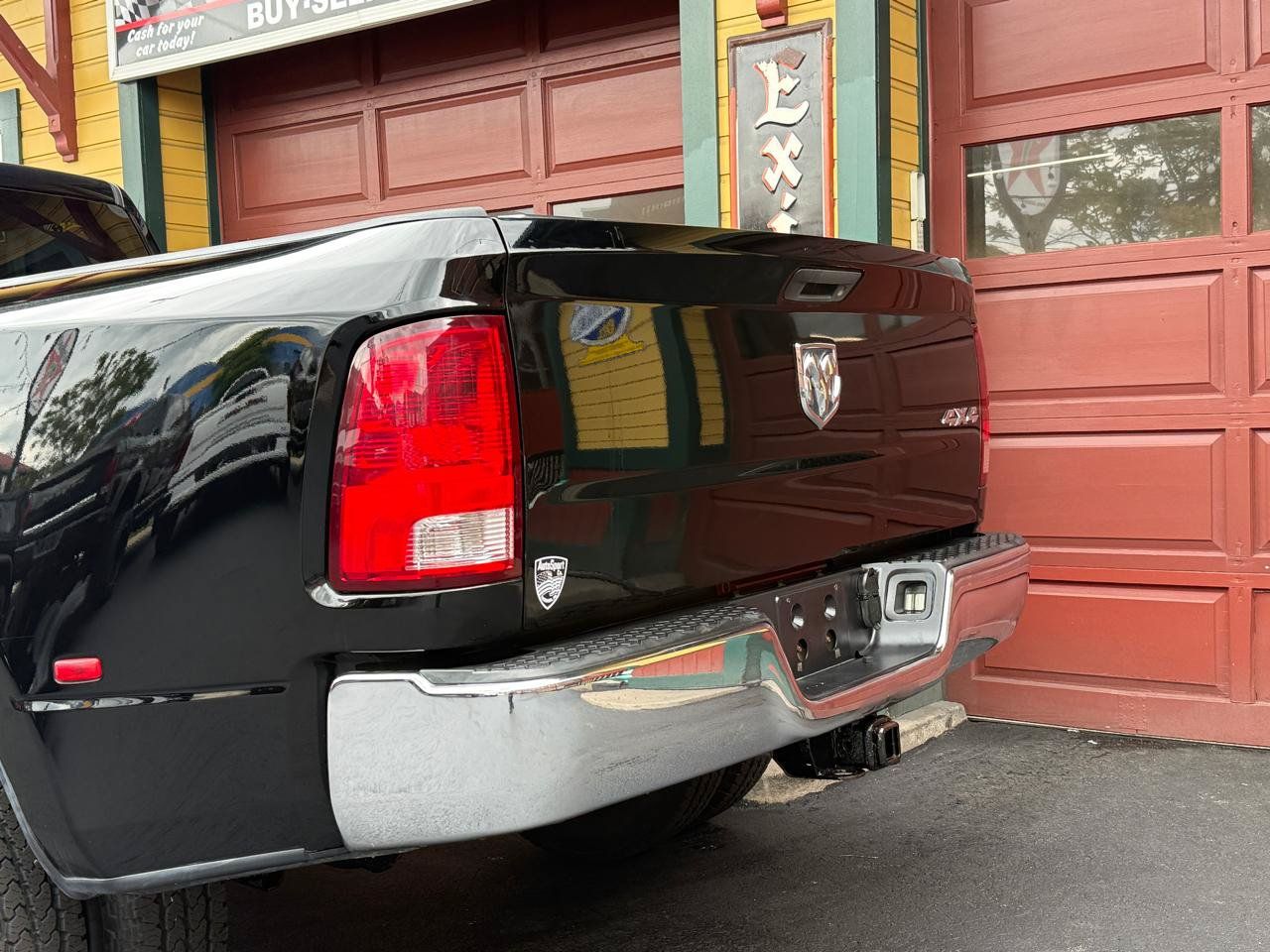 Used 2014 RAM 3500 Tradesman w/ Chrome Appearance Group AWD/4WD image 8