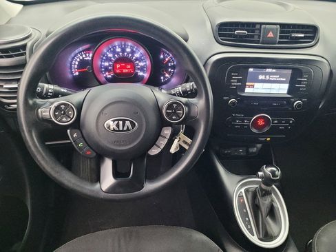 Used 2017 Kia Soul + image 22