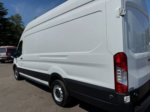 Used 2020 Ford Transit 250 148 High Roof Extended RWD image 10