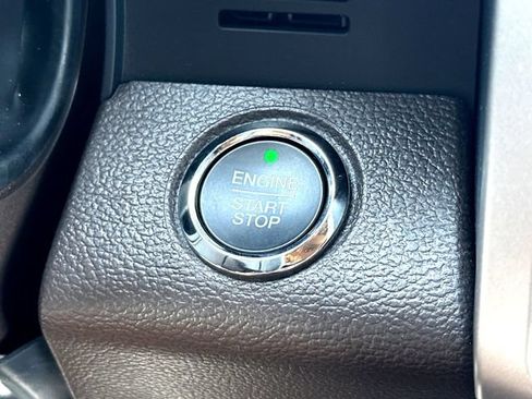 Certified 2022 Ford F250 King Ranch w/ Tremor Off-Road Package AWD/4WD image 18