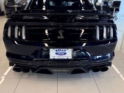 Used 2021 Ford Mustang Shelby GT500 w/ Technology Package image 11