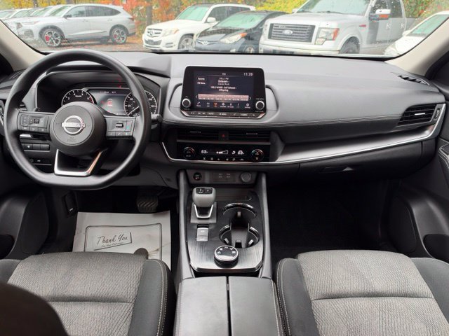 Used 2024 Nissan Rogue SV AWD/4WD image 17