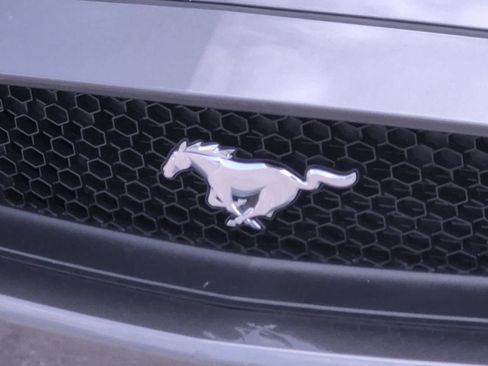 Used 2016 Ford Mustang GT RWD image 12