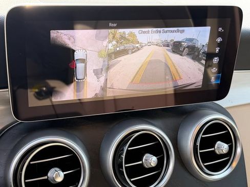 Used 2022 Mercedes-Benz GLC 300 image 22