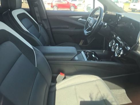Used 2024 Chevrolet Blazer EV LT AWD/4WD image 14