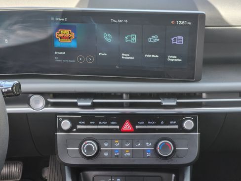 Certified 2025 Hyundai Santa Cruz SE AWD/4WD image 25