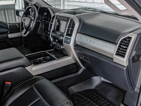 Used 2021 Ford F250 Lariat image 12
