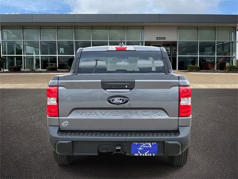 New 2025 Ford Maverick XLT w/ XLT Luxury Package image 4
