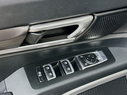 Used 2025 Kia Telluride S FWD image 15