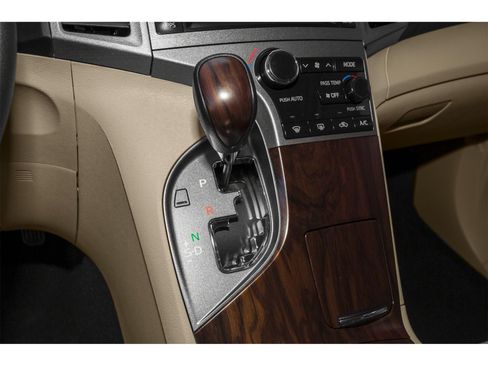 Used 2015 Toyota Venza XLE w/ XLE Premium Package FWD image 8