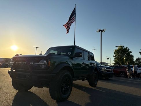 Used 2024 Ford Bronco Wildtrak AWD/4WD image 30