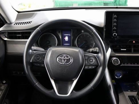 Certified 2021 Toyota Venza LE image 14