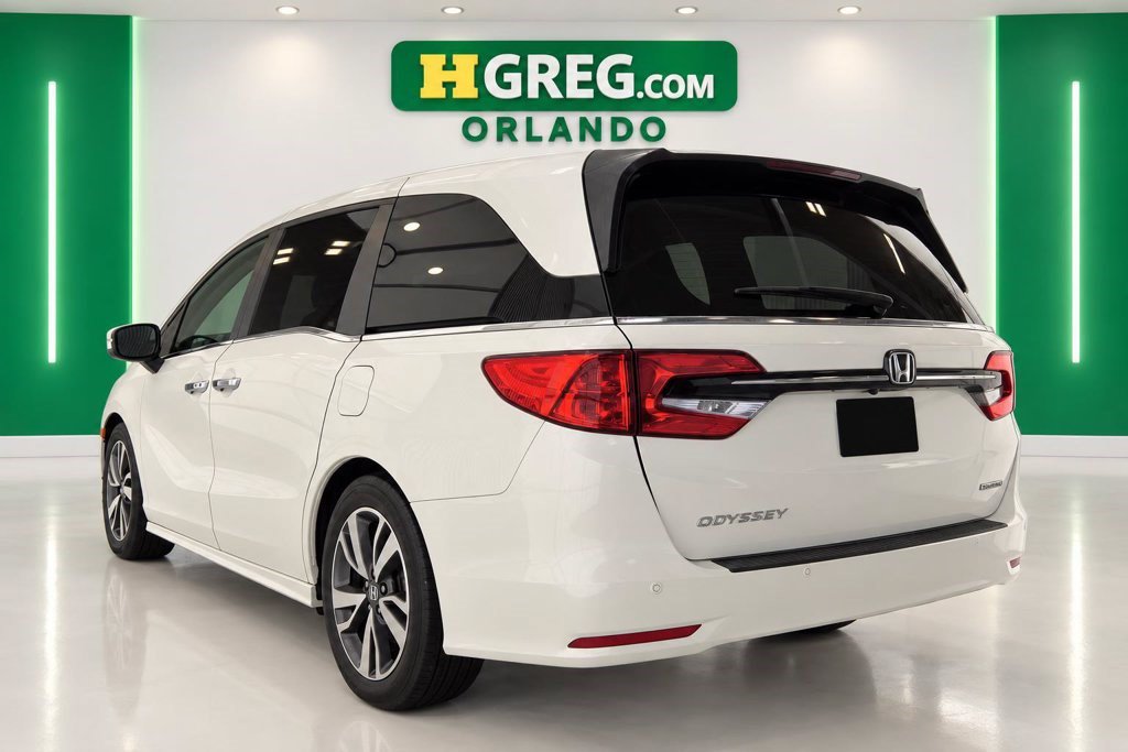 Used 2023 Honda Odyssey Touring image 2