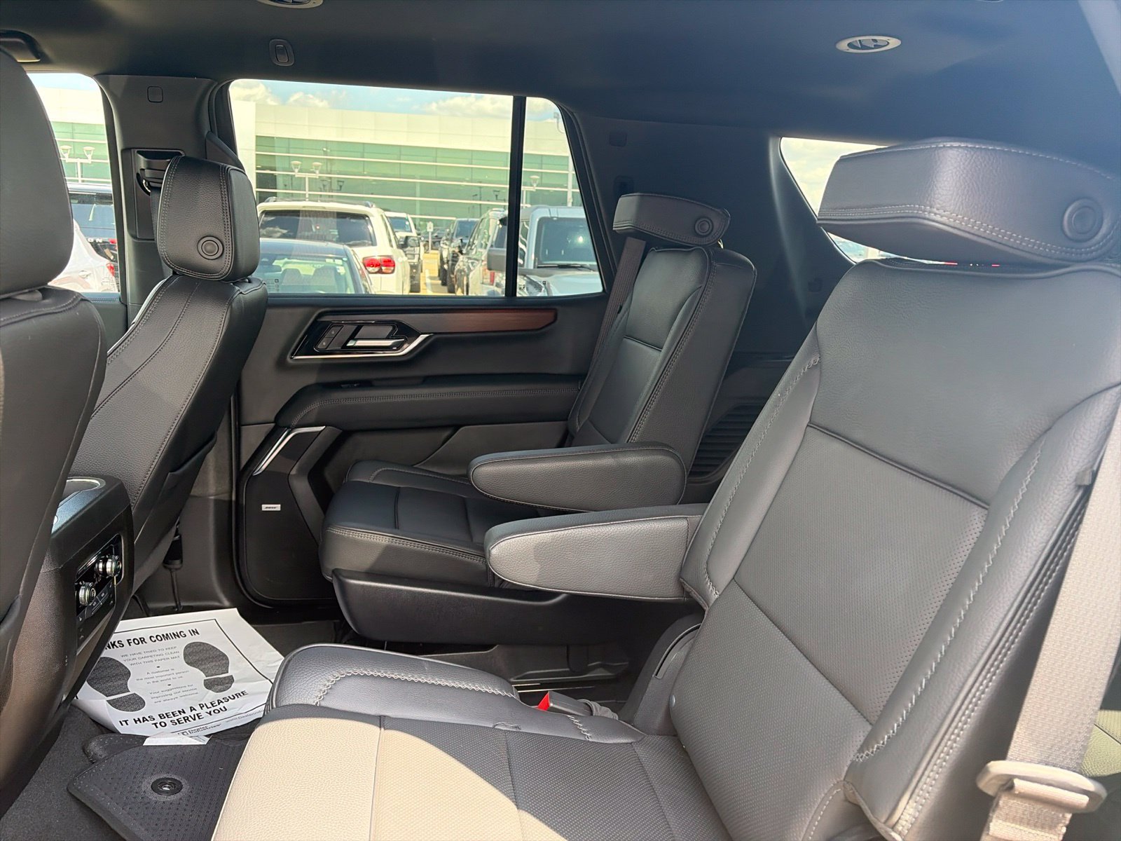 Used 2025 GMC Yukon Denali AWD/4WD image 23