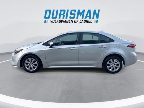Used 2024 Toyota Corolla LE FWD image 5