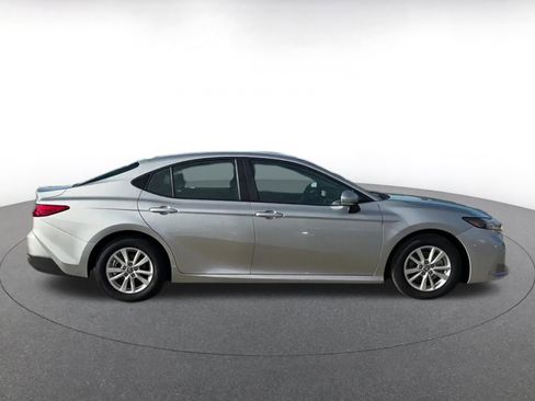 Used 2025 Toyota Camry LE image 15
