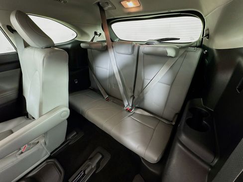 Certified 2025 Toyota Highlander XLE image 23