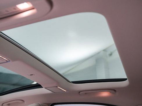 Used 2015 Mercedes-Benz S 550 Sedan image 32