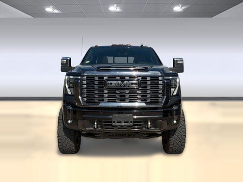 Used 2024 GMC Sierra 2500 Denali Ultimate AWD/4WD image 6