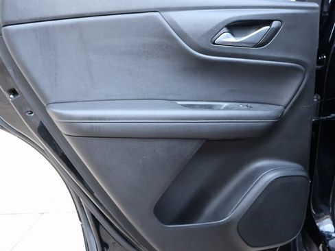 Used 2022 Chevrolet Blazer LT w/ LPO, Black Accent Package image 17