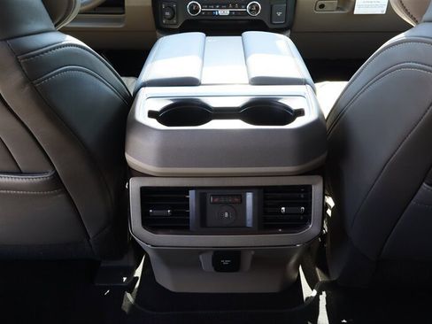 Used 2025 Ford F350 Platinum w/ Platinum Plus Package AWD/4WD image 30