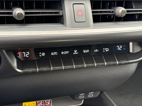 New 2026 Lexus UX 300h FWD image 21