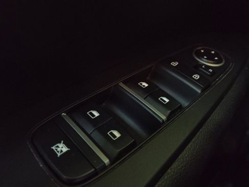 Used 2024 Kia Forte LXS FWD image 27