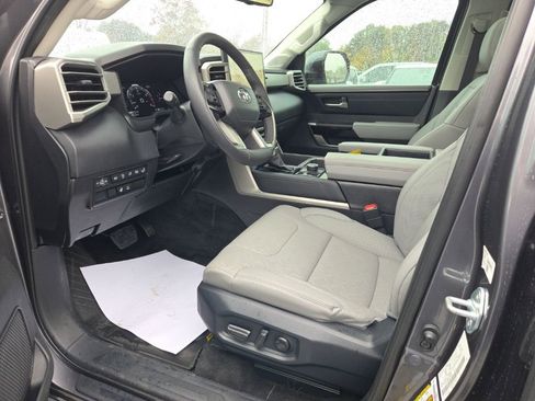 Used 2024 Toyota Tundra Limited image 3