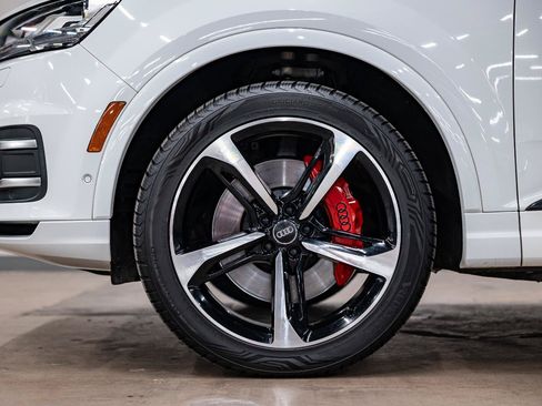Used 2019 Audi Q7 3.0T Prestige w/ Prestige Package AWD/4WD image 23