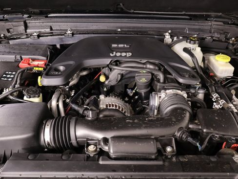 Used 2019 Jeep Wrangler Unlimited Rubicon image 20