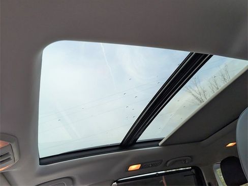 Used 2023 Subaru Ascent Touring image 17