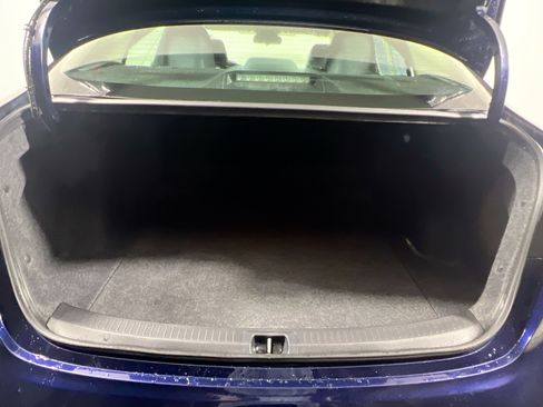 Used 2025 Toyota Corolla LE FWD image 31