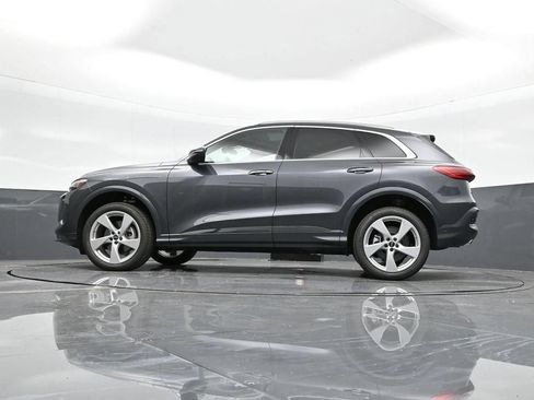 Used 2025 Audi Q5 Premium Plus w/ Premium Plus AWD/4WD image 36