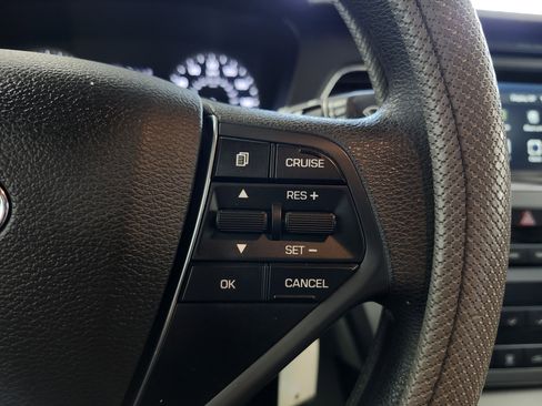 Used 2016 Hyundai Sonata SE w/ Cargo Package image 13