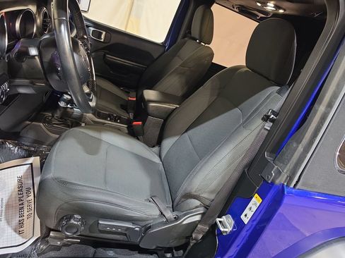 Used 2020 Jeep Wrangler Sport AWD/4WD image 13