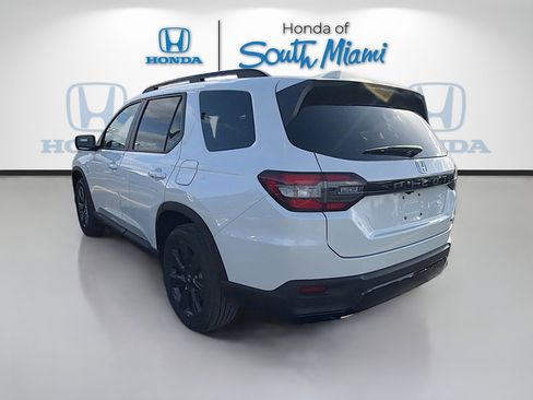 New 2026 Honda Pilot Sport image 5