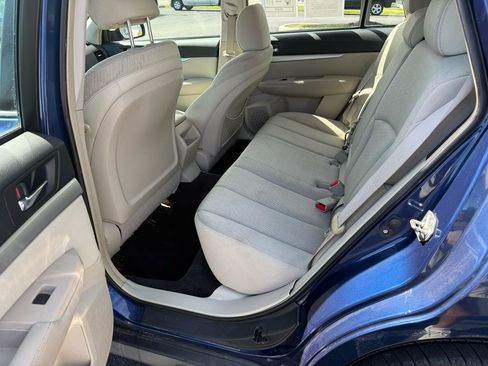 Used 2010 Subaru Outback 2.5i AWD/4WD image 22