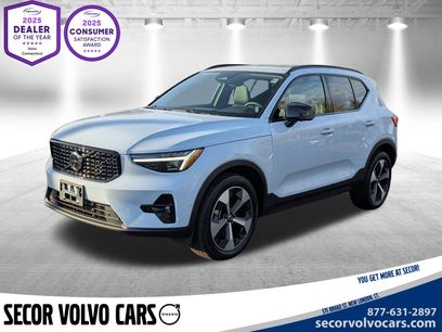 New 2026 Volvo XC40 B5 Plus w/ Protection Package Premier