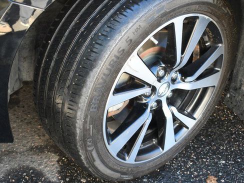 Used 2018 Nissan Maxima 3.5 SL image 11