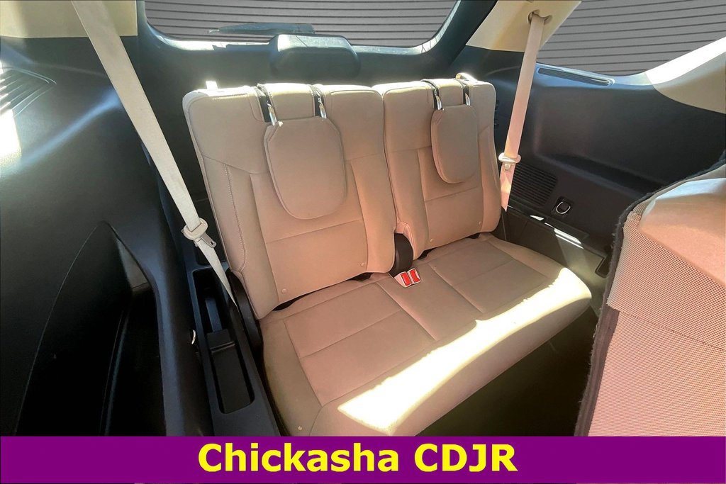 Used 2022 Ford Explorer XLT AWD/4WD image 25