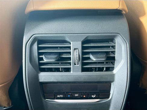 New 2026 BMW 330i xDrive Sedan w/ Convenience Package image 25