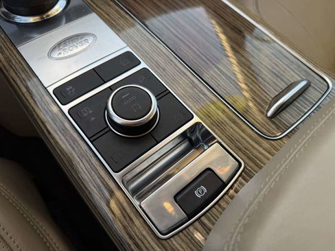 Used 2018 Land Rover Range Rover HSE image 36