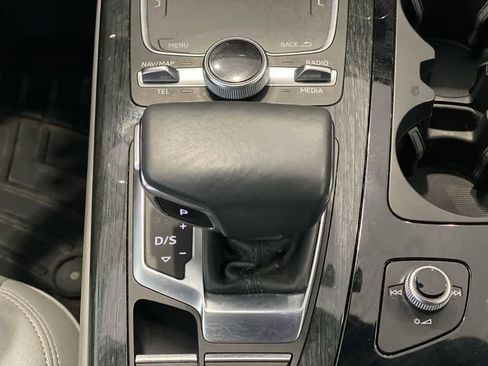 Used 2019 Audi Q7 3.0T Prestige AWD/4WD image 22