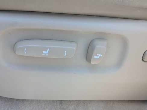 Used 2009 Lexus LX 570 4WD image 20
