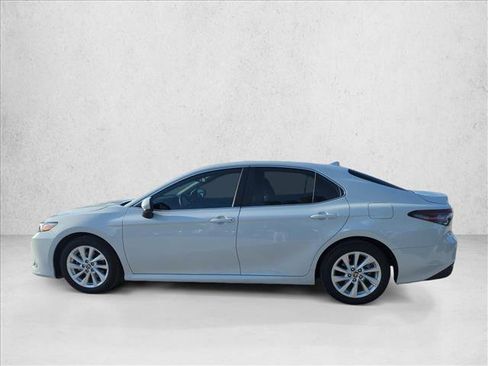 Used 2024 Toyota Camry LE FWD image 7
