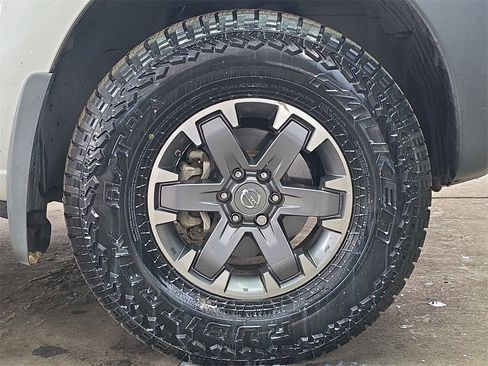 Used 2014 Nissan Xterra PRO-4X w/ Pro-4x Leather Package image 16